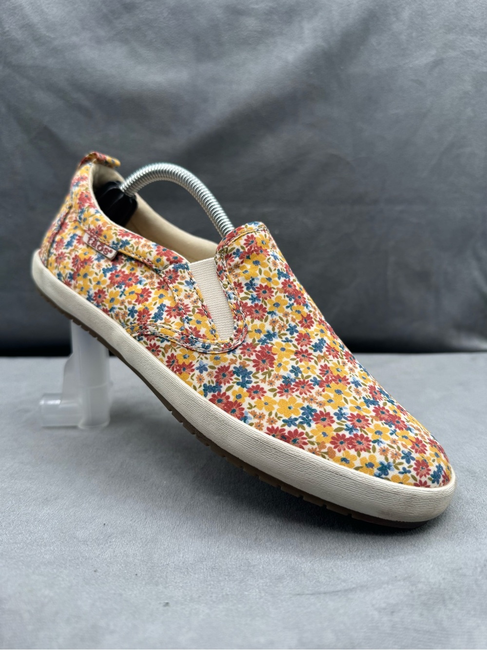 Taos Dandy Slip-On Sneakers Womens 7.5 Natural Floral Multi Comfort Shoes